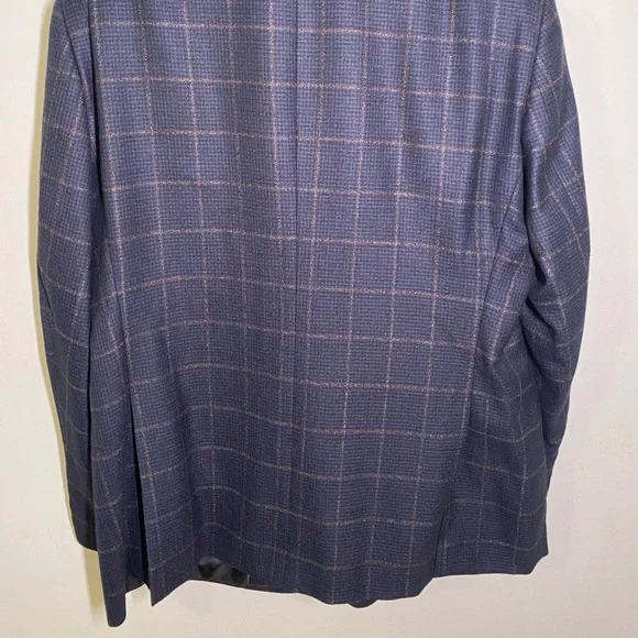 Giorgio Armani Men’s blazer size 58R- blue with brown detail